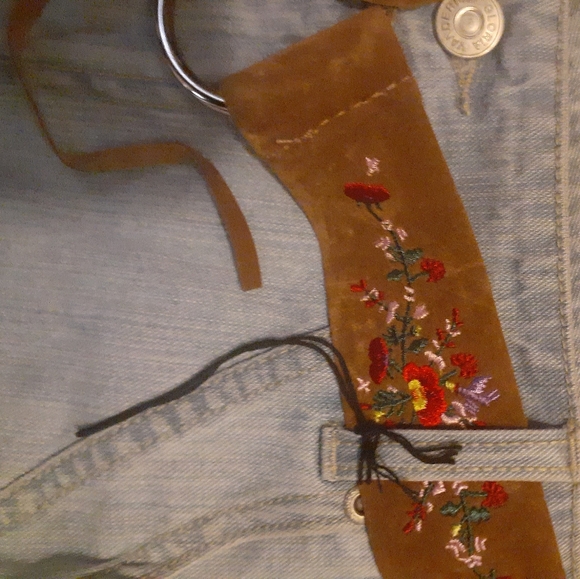 Gloria Vanderbilt faded denim belted skirt Size 16 - Picture 2 of 5